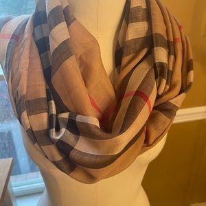 COPY - Burberry vintage check scarf. Brand new